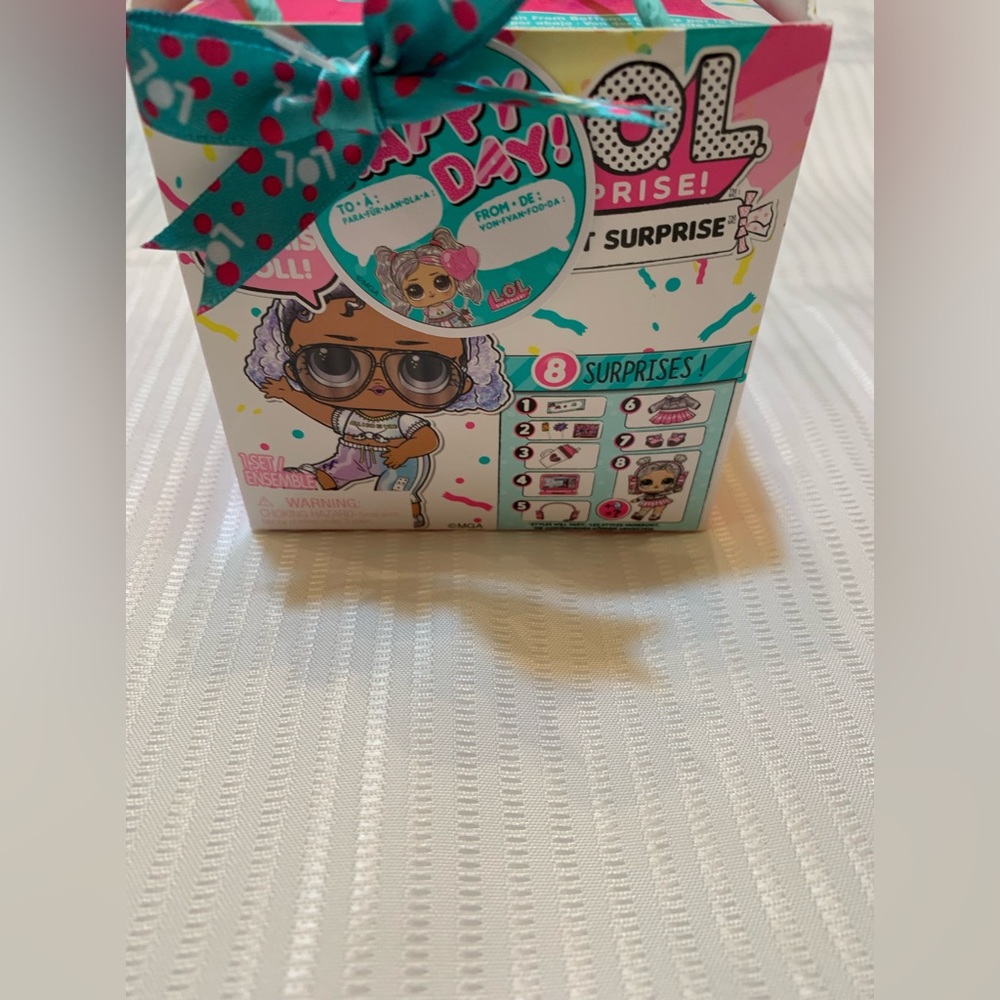 LOL Surprise Present Surprise Series 3 Birthday Month Theme with 8 Surprises.NIB